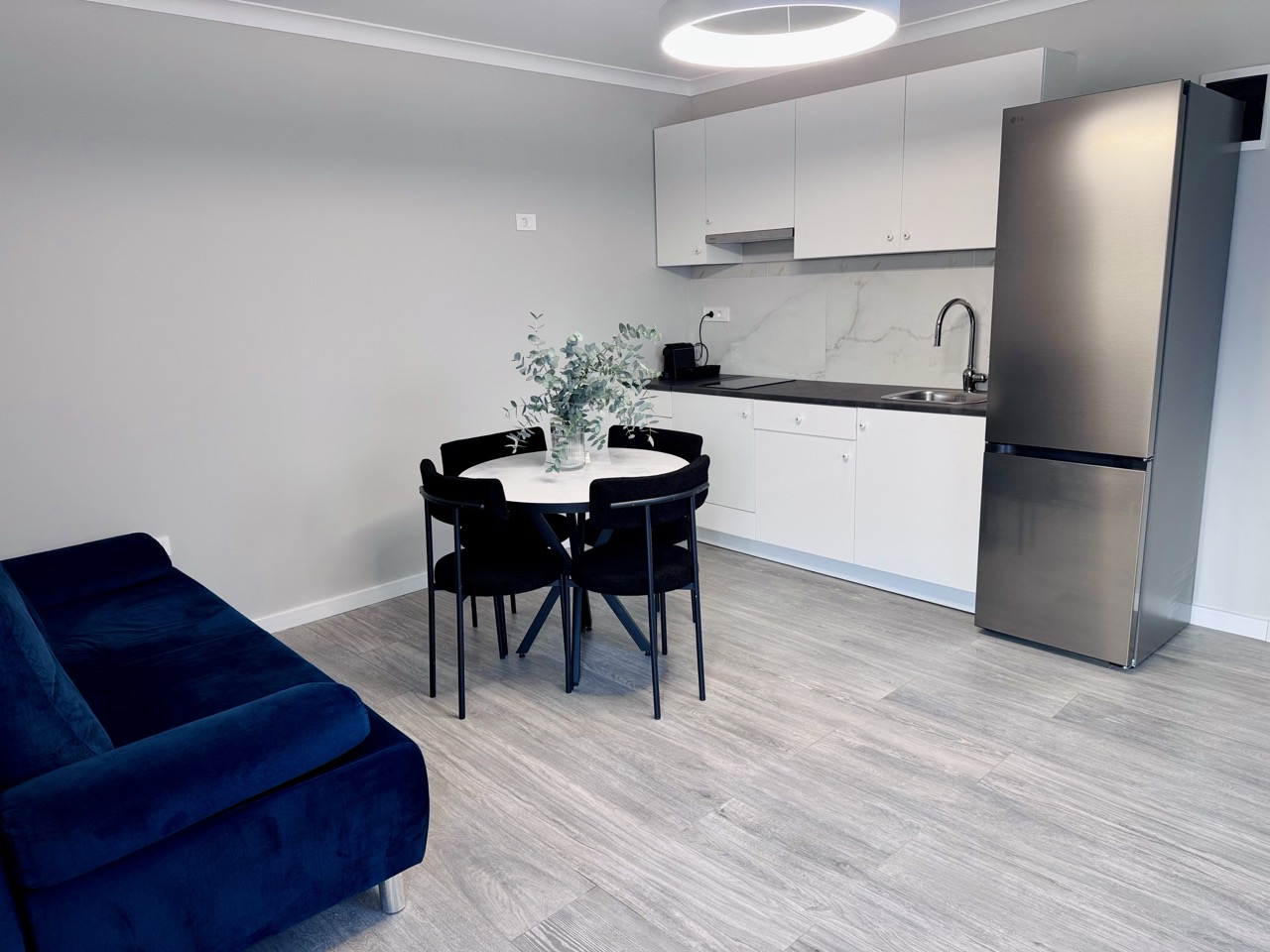 ap103-apartament-family-living-eden-suites-timisoara
